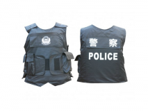 鱗片式防刺服